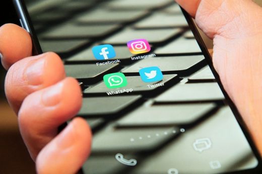 Rekordösszegű bírságot kapott a Facebook anyavállalata, a Meta