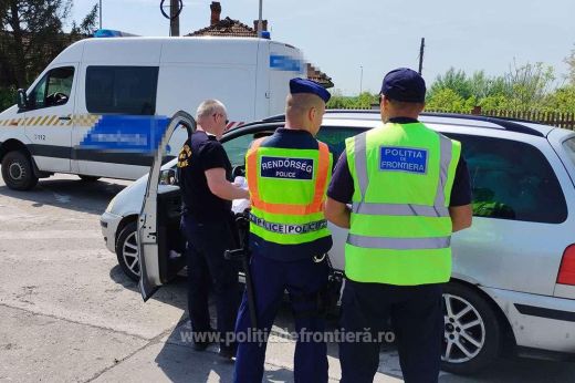 Újabb határrendészeti akció: több száz járművet ellenőriztek a hatóságok