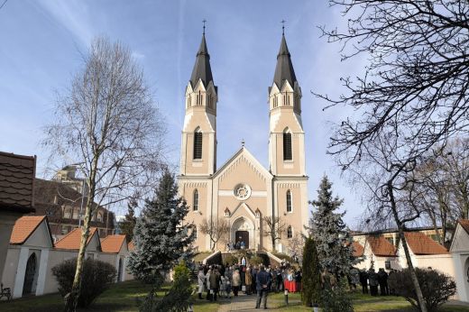 A szatmári svábok szenvedése nem csupán az ő tragédiájuk volt. Jubileumi megemlékezés a Kálváriában