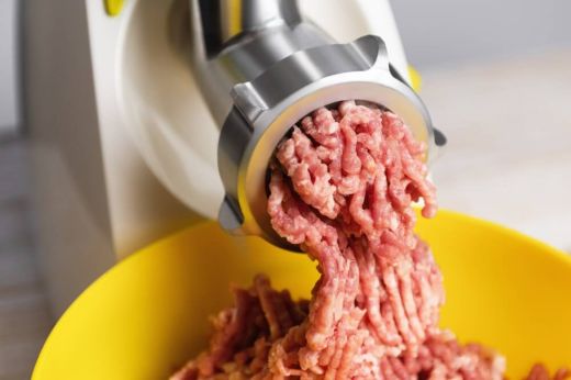 Elfogadta a szenátus a szintetikus hús forgalmazását tiltó törvény tervezetét