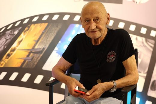 Reviczky Gábor milliókat bukott a lakásmizérián