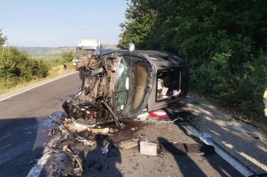 Súlyos közlekedési baleset történt Szatmár megyében. Mentőhelikoptert is riasztottak a helyszínre