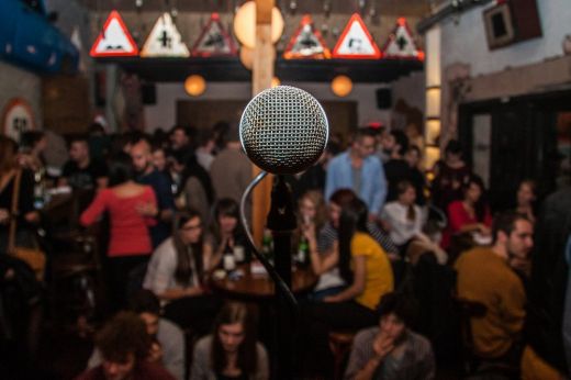 Ismét itt az Erdélyi Slam Poetry Bajnokság. Előválogató Szatmárnémetiben is