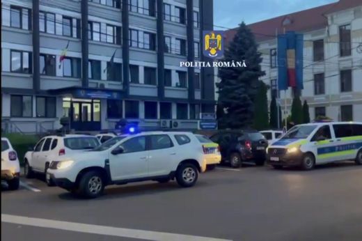 Törvénysértő közbeszerzések miatt tart házkutatásokat Szatmár megyében a rendőrség - VIDEÓ