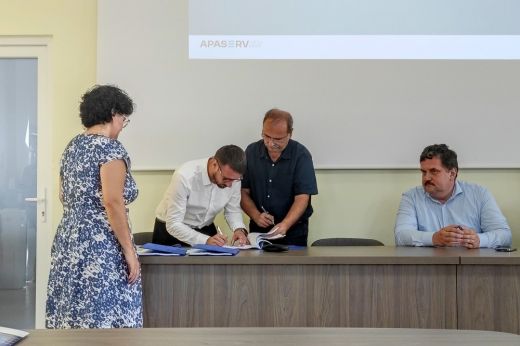 Tizenhárom településen bővítik napelemekkel az Apaserv munkapontjait