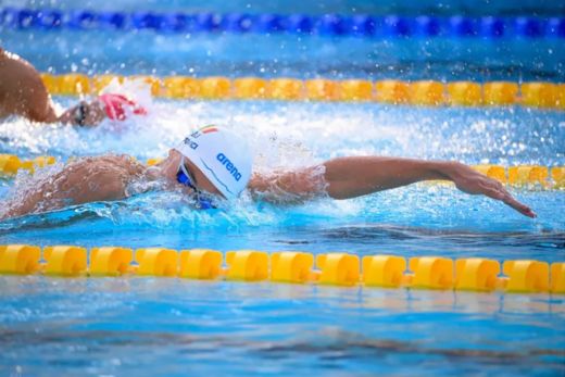 Úszás: David Popovici aranyérmes lett 200 méter gyorson a limai junior vb-n