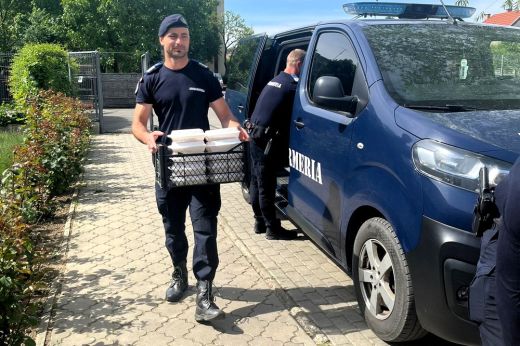 Nyolcvanöt adag melegétellel segítették a hajléktalanszállót a csendőrök