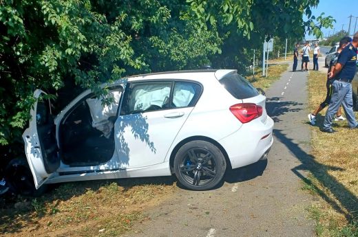 Gázcsőnek ütközött egy kocsi Szatmárnémetiben