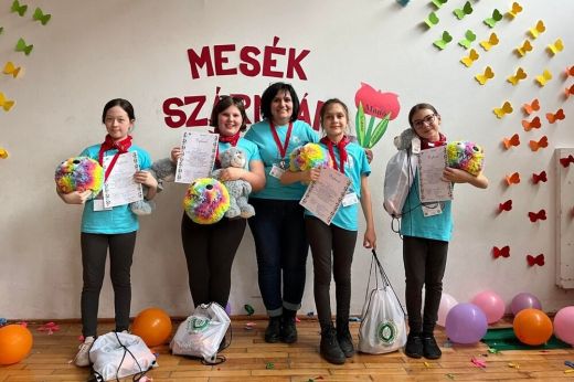 Mesék Szárnyán Mesevetélkedő országos döntőjében második lett a rákóczis Manó csapat