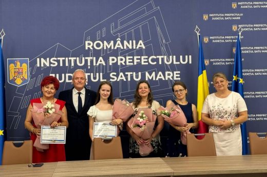 A színtízesre vizsgázó diákokat díjazta Szatmár megye prefektusa