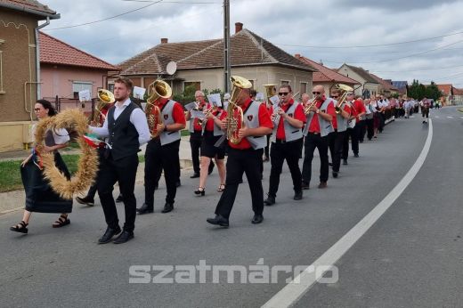 Őrzik és ragaszkodnak a hagyományokhoz Kálmándon - KÉPGALÉRIA, VIDEÓ