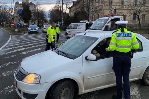 Villanyoszlopnak hajtott egy ittas férfi Lázáriban