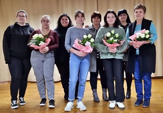Kaplony. Második alkalommal választották ki a község tortáját