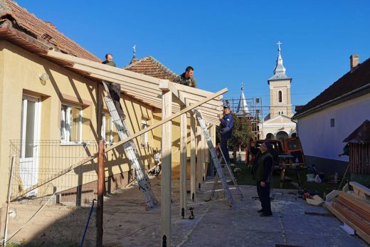 Templomfelújítás után folytatódik a munka a görbedi parókián