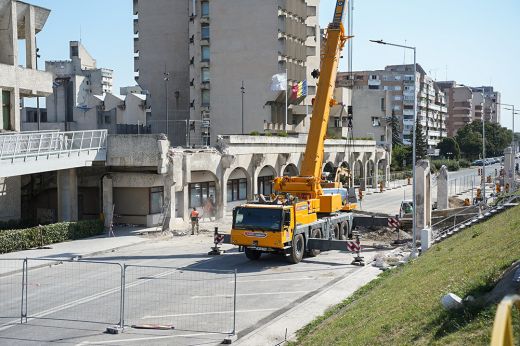 Péntek éjjel teljesen elbontották a gyalogos felüljárót – Így áll most a munka a Transilvania sugárúton – Képgaléria