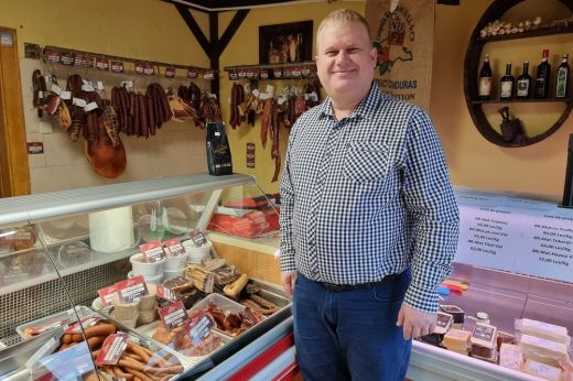 Szatmári Magyar Vállalkozók. Határozottan tudta már ifjúként, hogy mi szeretne lenni