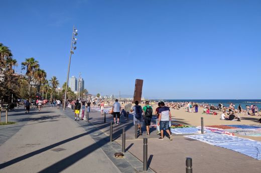 Dohányzási tilalom lépett életbe Barcelona minden tengerparti strandján