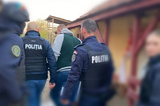 Vádat emeltek a hétéves kislányát szexuálisan bántalmazó férfi ellen