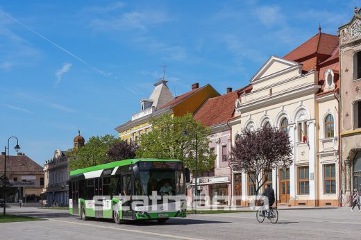 Kedvező változás: hétvégén nem hajthatnak be az autóbuszok a régi főtérre