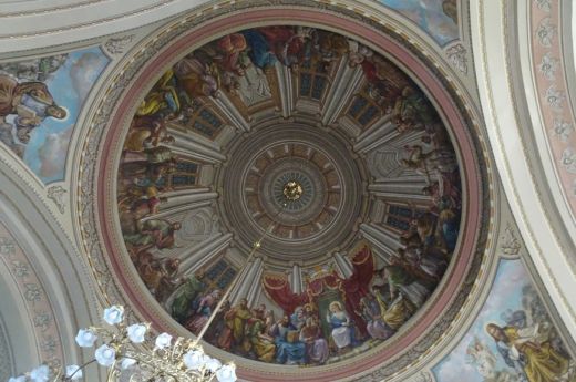 Kvíz: Mit ábrázol a Székesegyház kupolafestménye?