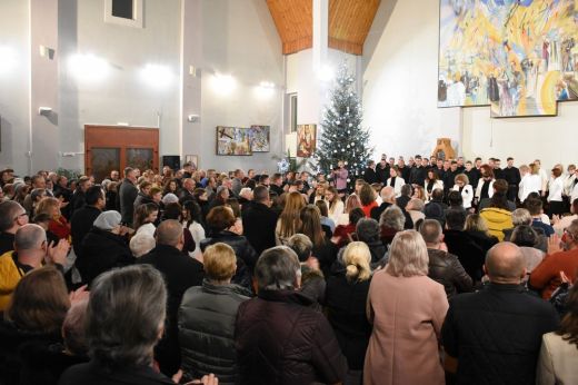 Felemelő karácsonyi koncert a Szentlélek templomban - Képgaléria