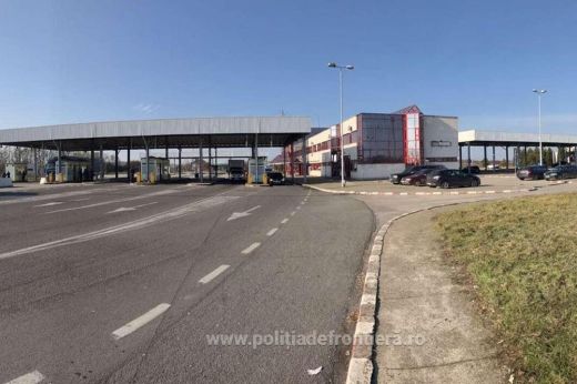 Hamis jogosítványt adott át egy ukrán férfi a petei határrendészeknek