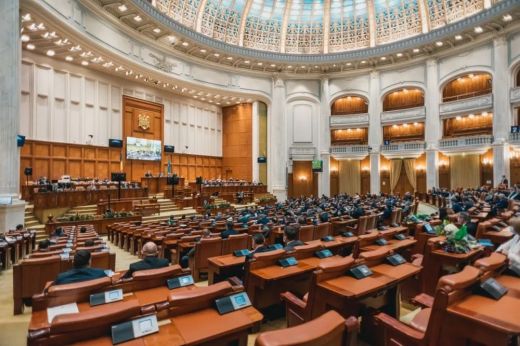 Elfogadta a képviselőház az új nyugdíjtörvény tervezetét