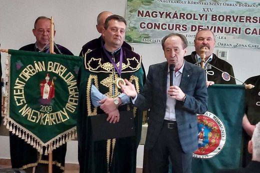 XXV. Nagykárolyi Borverseny: külföldről is érkeztek a versenyre borok és zsűritagok is