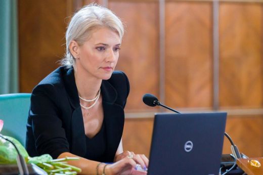 Gorghiu: szakosodott ügyészekre és rendőrökre van szükség a kiskorúak által vagy ellen elkövetett bűncselekmények felderítéséhez