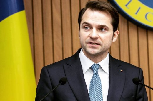 Júliustól fegyelmi eljárást lehet indítani a fűzős irattartót követelő tisztviselők ellen