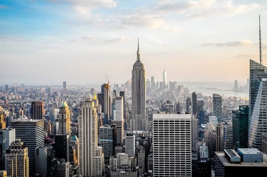 Kutatás: a felhőkarcolók súlya miatt New York folyamatosan süllyed