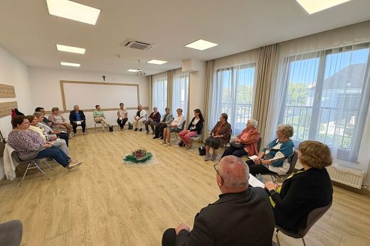 „A remény zarándokaiként”. Egyházmegyei találkozót tartottak a szeretetszolgálat csoportvezetői Szatmárnémetiben