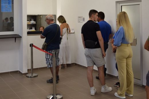 Reggel 8-tól este 8-ig várják az útlevéligénylőket