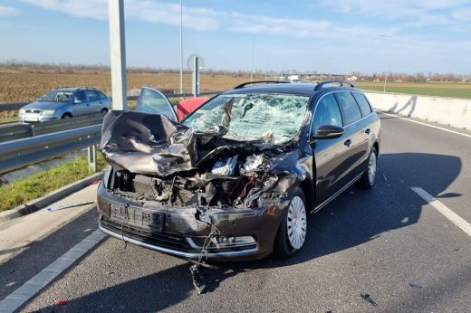 Kamionnak rohant egy kocsi a szatmári körgyűrűn
