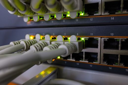 Jelentés: rekordszámú országban blokkolták az internet-hozzáférést 2022-ben