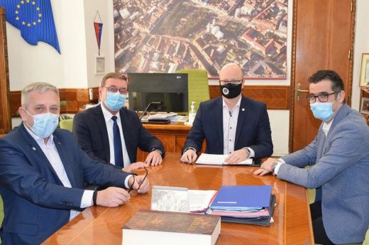 Kiszavazták Adelin Ghiarfaș alpolgármestert a PNL-ből