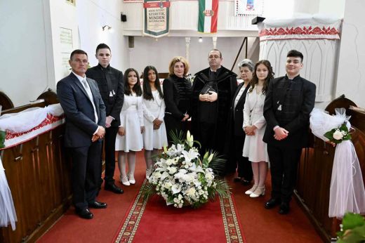 Konfirmáció Halmiban - Öt ifjú tett bizonyságtételt hitéről
