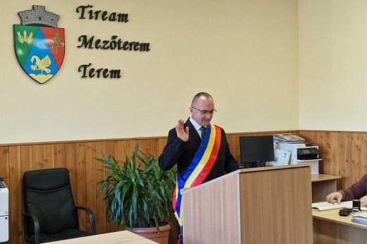 Harmadik mandátumát kezdte le Tar Miklós polgármester Mezőteremen. Megalakult a helyi tanács