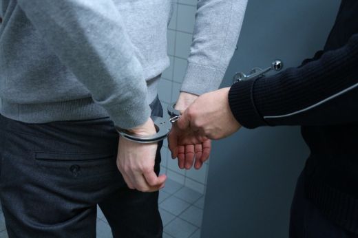 A lakástulajdonos kapta el a betörőt, vigyázott is rá, míg kiértek a rendőrök