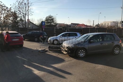 Három autónak is nekihajtott egy részeg sofőr Szatmárnémetiben