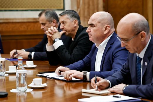 Bolojan a tanügyi szakszervezetek vezetőinek: Több munka lesz ugyanazért a pénzért