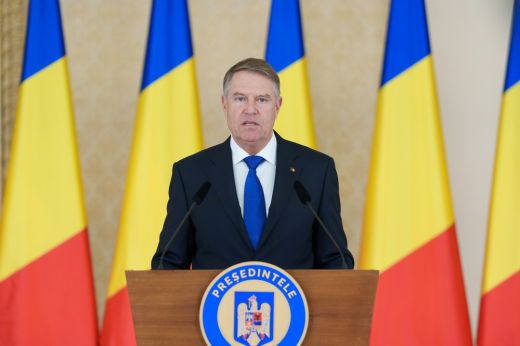 Utoljára tartott díszszemlét Klaus Iohannis, majd elhagyta a Cotroceni-palotát - VIDEÓ