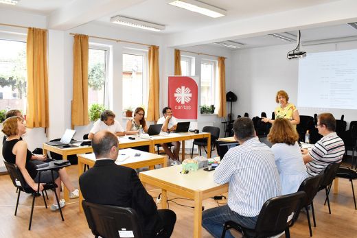 A robotika-projekt zárókonferenciájára készül a Caritas