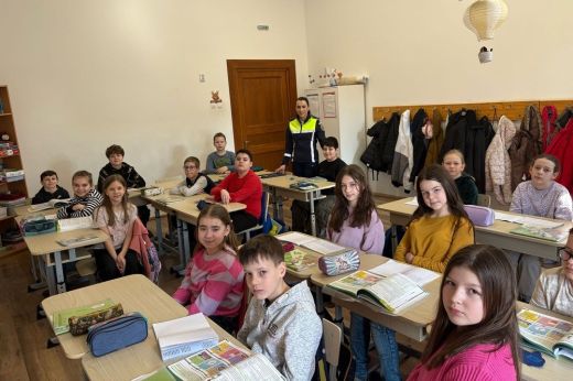 Közlekedj okosan! - Rendőrök tartottak előadást iskolásoknak és közlekedési bűncselekmény miatt elítélteknek