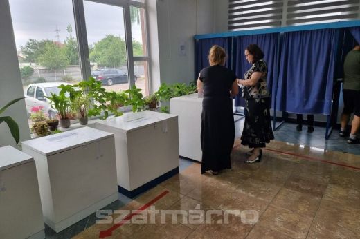 Szoros verseny várható az elnökválasztáson a legfrissebb felmérés szerint