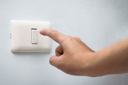 Intelligens Energia Egyesület: közel 5500 romániai háztartásba továbbra sincs bevezetve az áram
