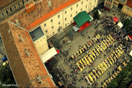 Hangolódjon velünk a hétvégére! Kvízjáték kizárólag szatmári véndiákoknak