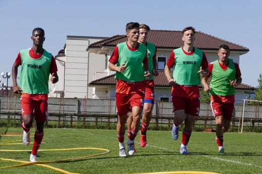 Szlovén és magyar élvonalbeli csapatokkal játszik az Olimpia VSK