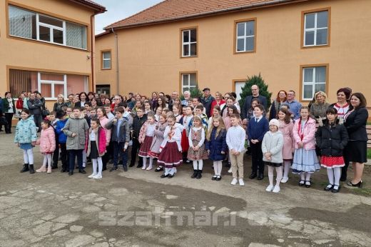 Nem lankad Petőfi költészete iránt a lelkesedés - XI. Petőfi Sándor Versmondó Verseny Lázáriban. Mutatjuk a díjazottak teljes listáját! - Képgaléria