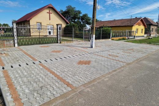 Újabb parkoló készült el Mezőteremen